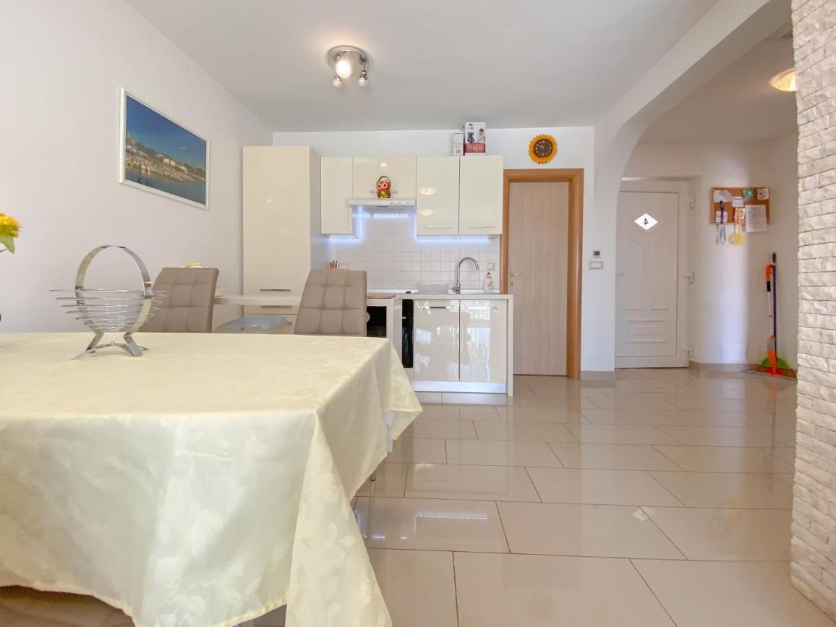 Gardenia Four Apartment